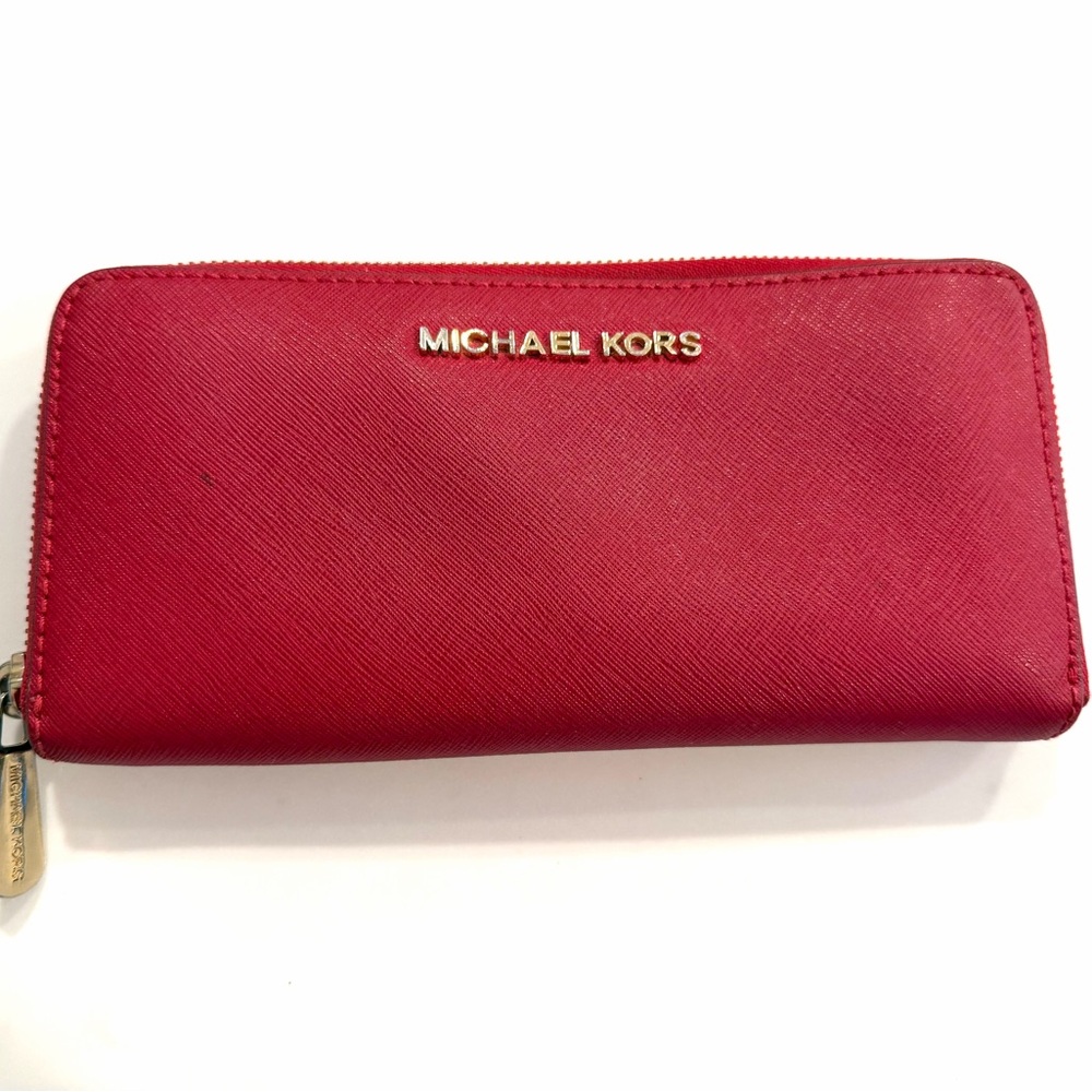 MICHAEL KORS•red saffiano leather zip around wallet EUC